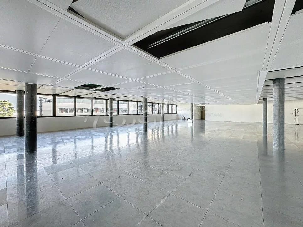 Magnifique surface de bureaux — 3