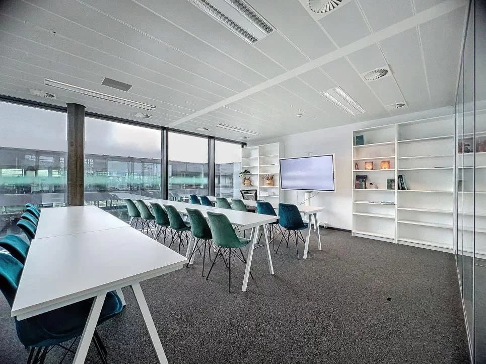 Prächtige Bürofläche von 570 m² im Attikageschoss, im Herzen von Le Lignon