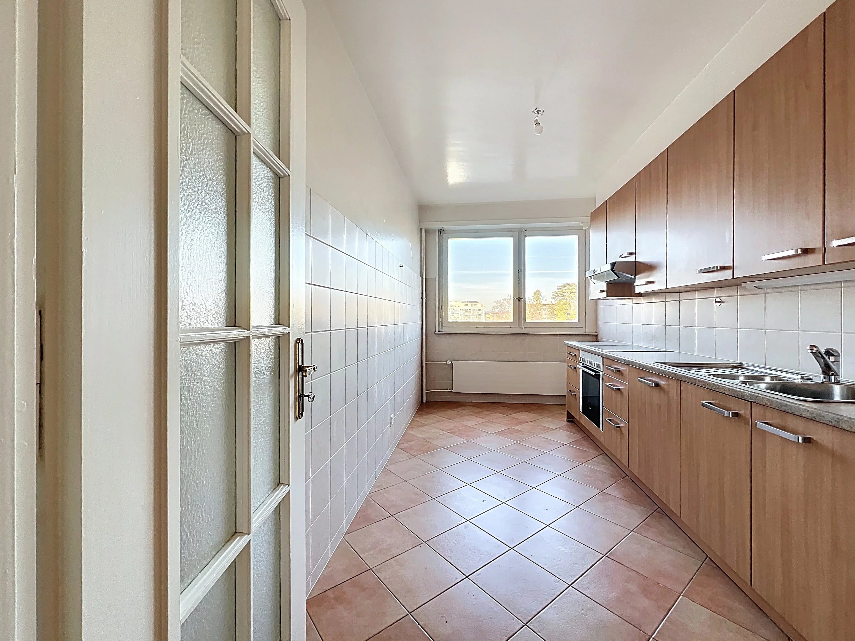 Appartement charmant à Champel avec balcon spacieux — 3