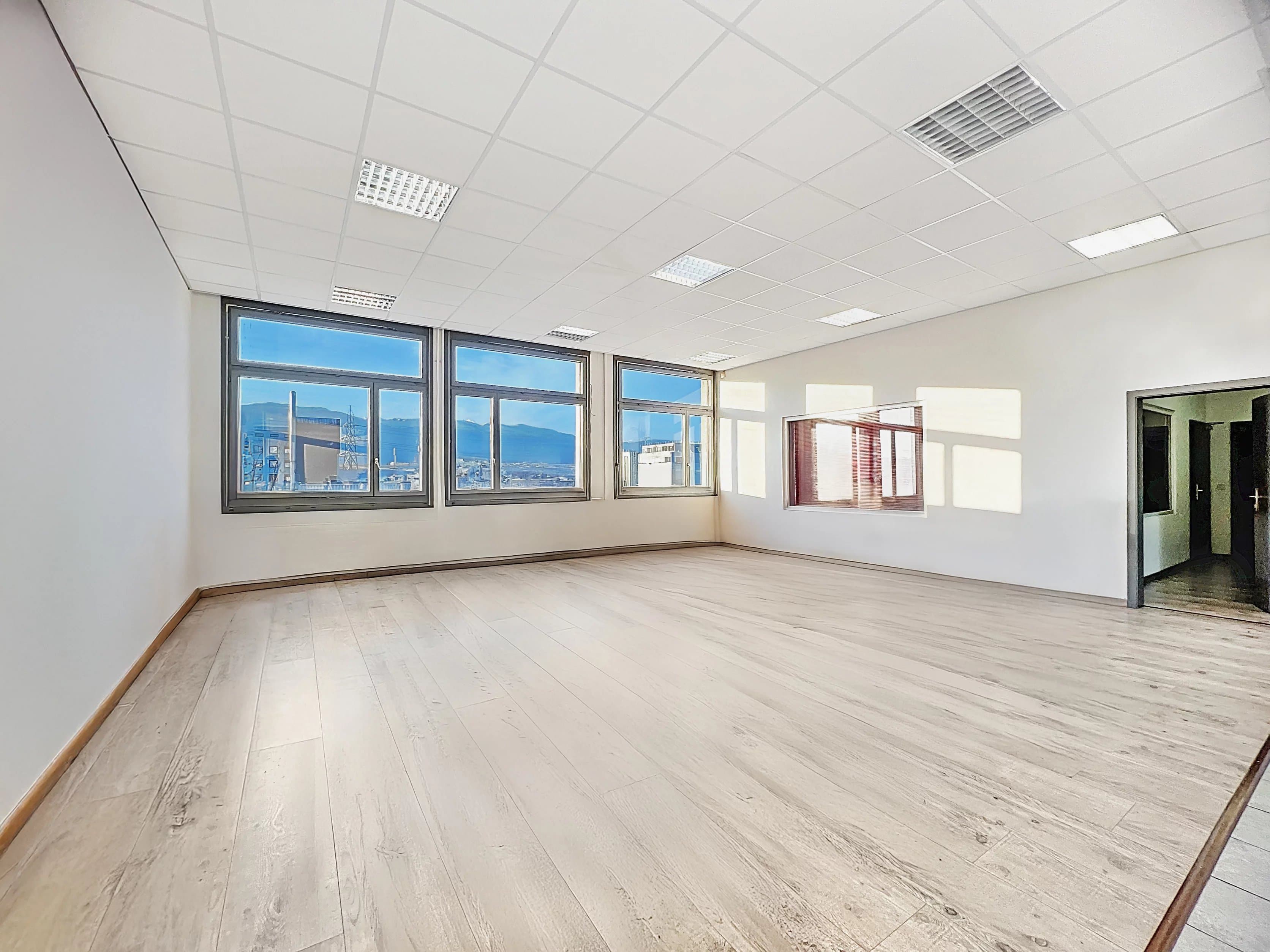 Grosszügige Büros mitten im Zentrum von Satigny