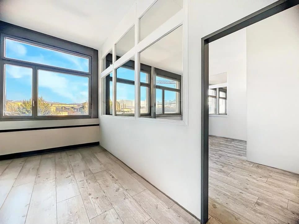 Spacieux bureaux en plein centre de Satigny — 3