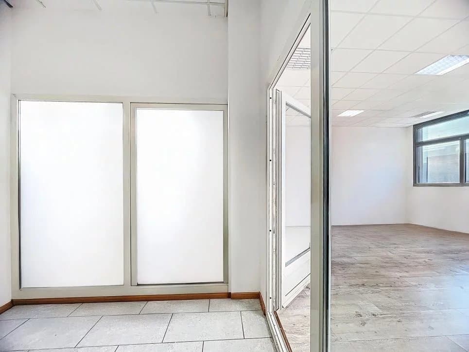 Schöne Gewerbefläche zur Nutzung bereit — 7