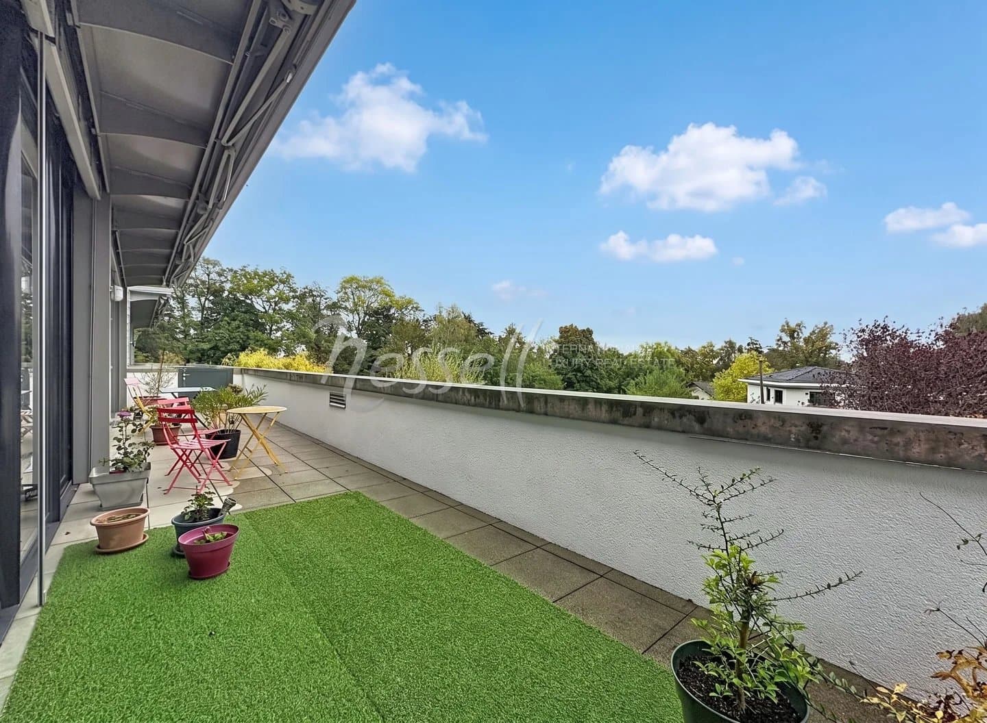 Moderne 5-Zimmer-Dachgeschosswohnung mit großer Terrasse in der Nähe des Collège du Léman — 7