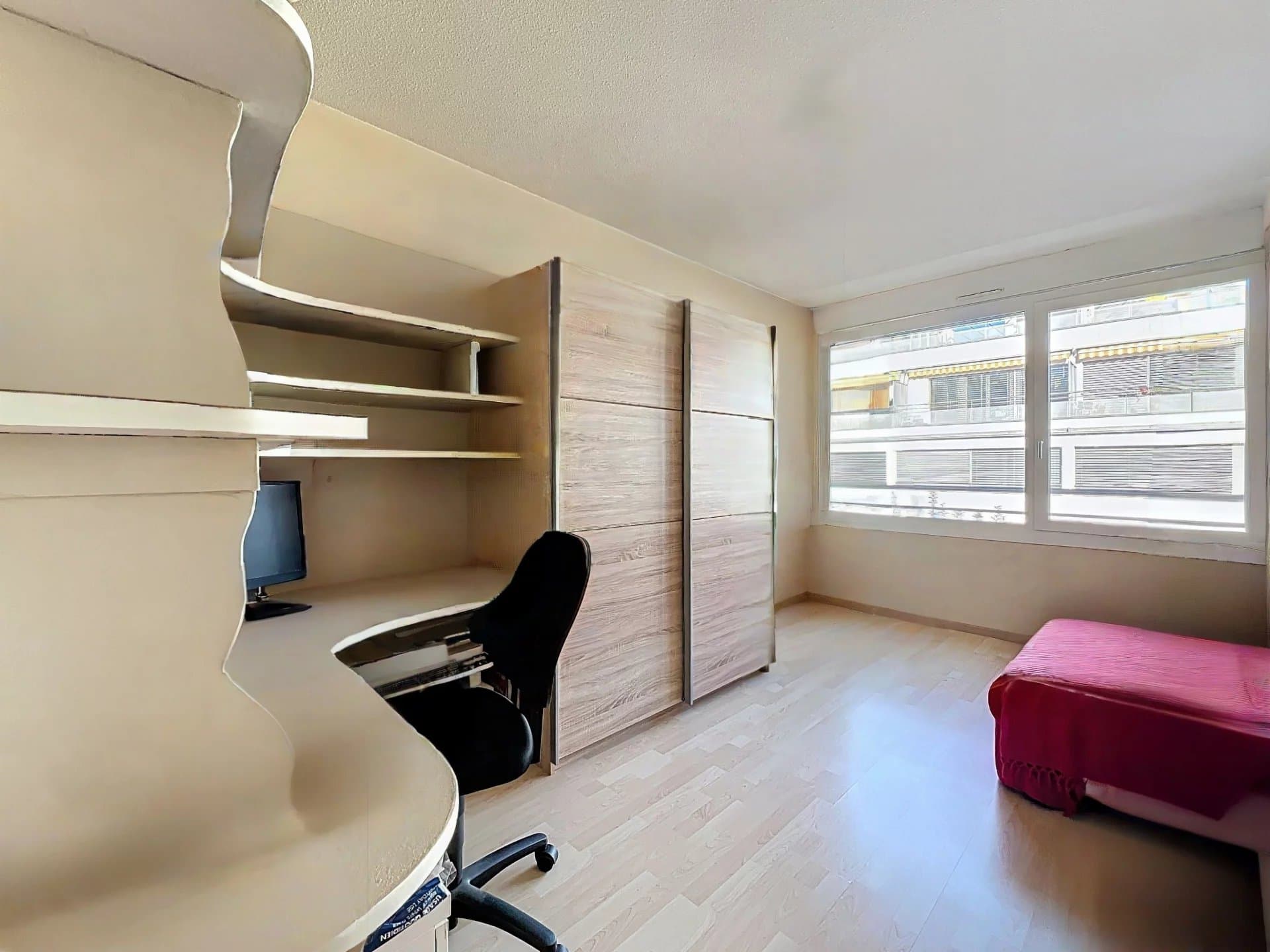 Superbe duplex en rez-de-jardin à Confignon — 4