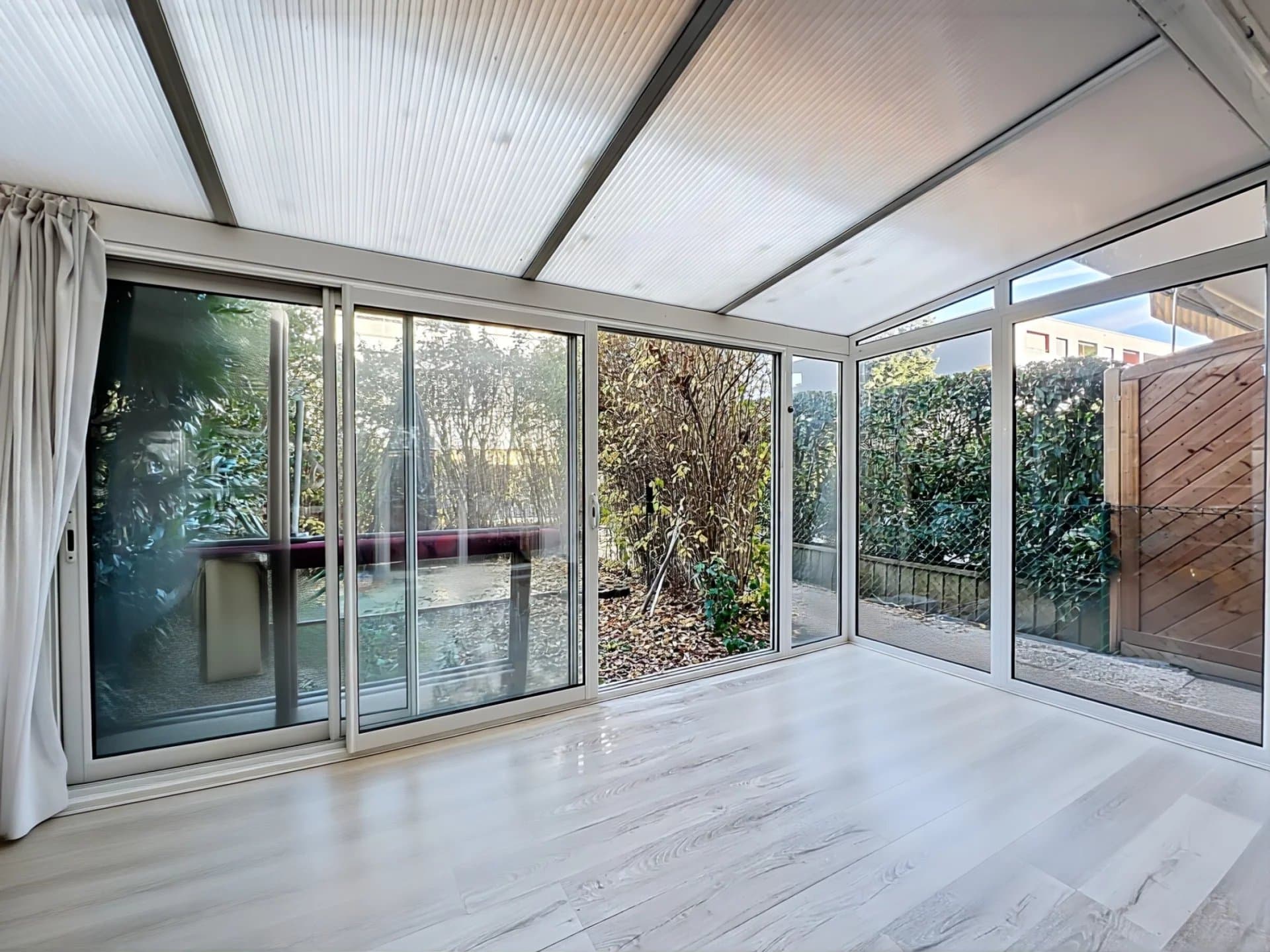 Superbe duplex en rez-de-jardin à Confignon — 7