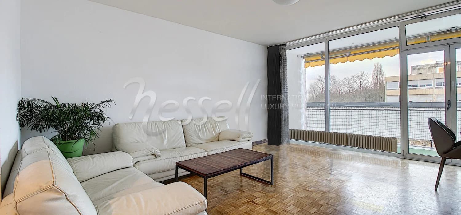 Bel appartement traversant de cinq pièces à Meyrin