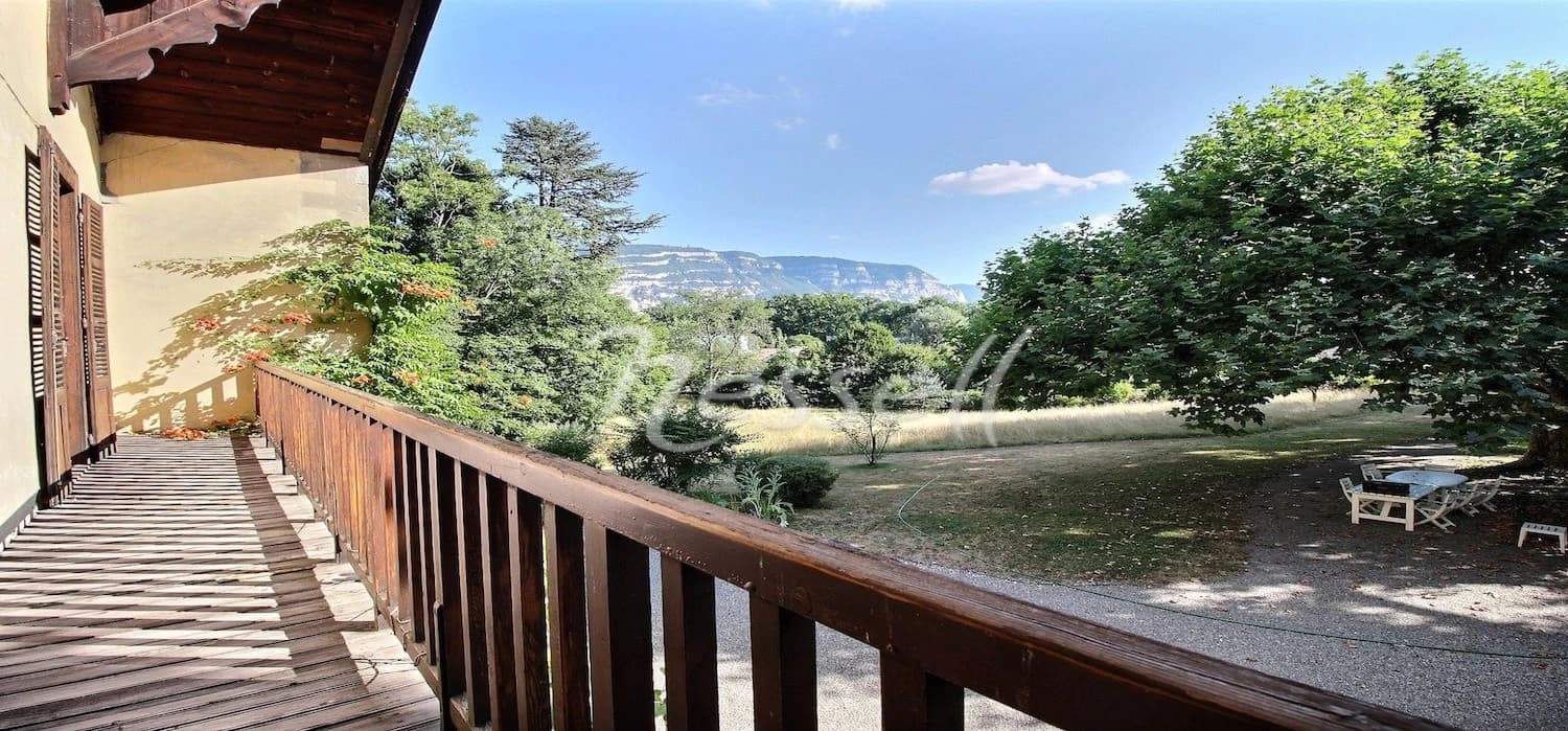 Magnifique maison de maître avec immense terrain arboré
